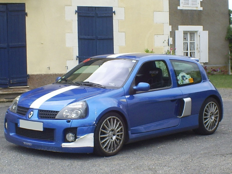 megane_rs_262005.jpg