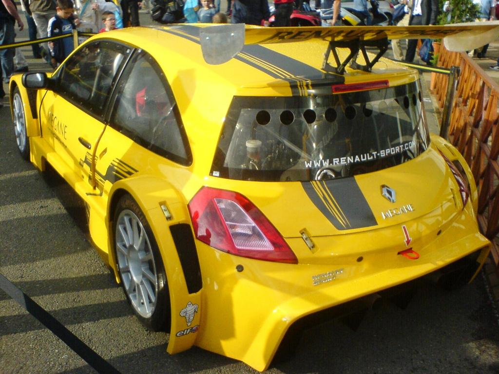 Une Megane Trophy ça fait un bruit hallucinant !