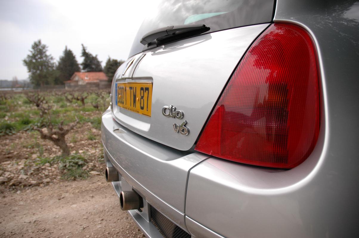 ma clio cassis.JPG