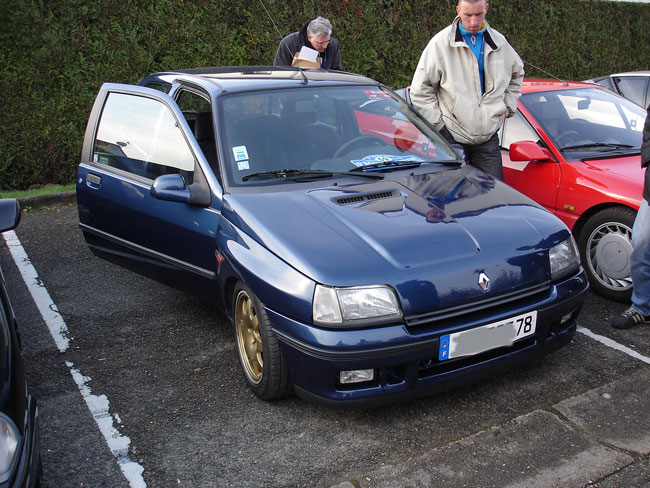 clio-w.jpg