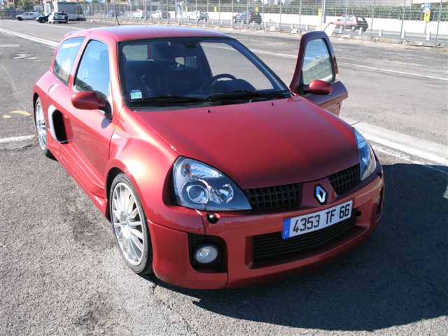 clio v6 100.jpg