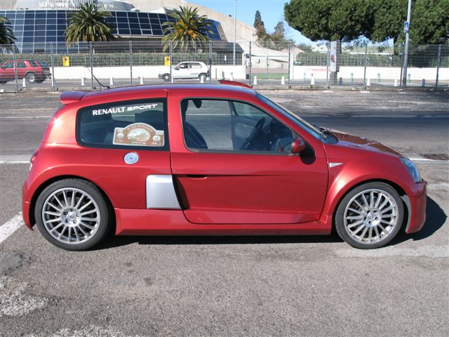 clio v6 101.jpg