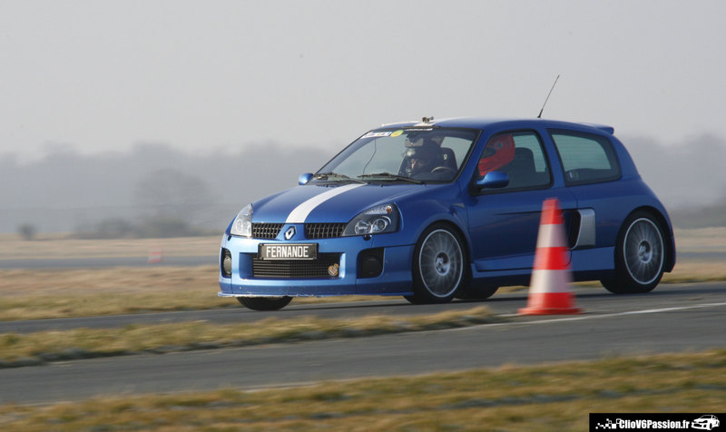 mercirenaultsport5.jpg