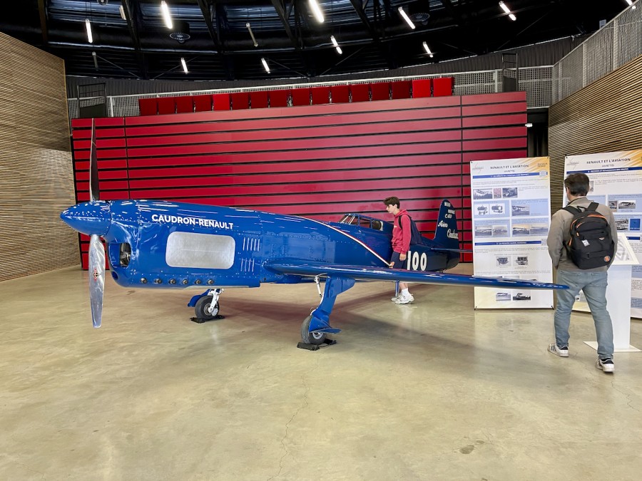 IMG_4844.jpeg (1.88 Mio) Vu 6824 fois Pas 100% Renault mais la motorisation, oui !