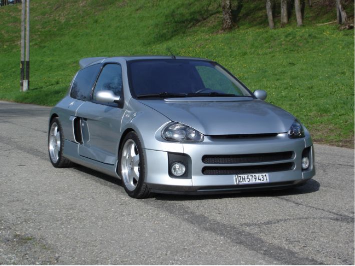 Clio Front clean 06.jpg