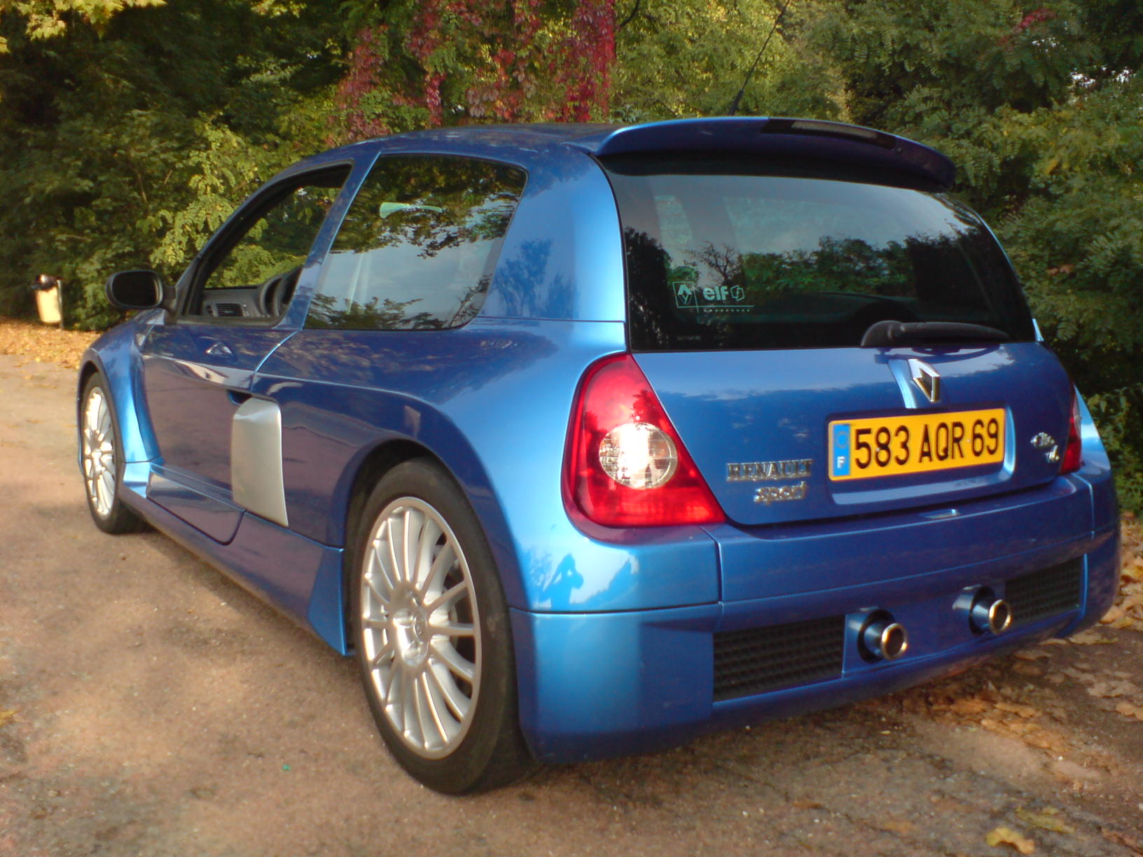 clioV6 005.jpg